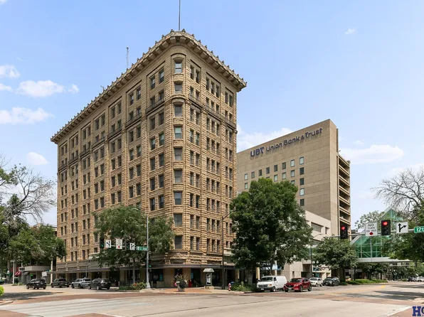 100 N 12th St APT 902, Lincoln, NE 68508