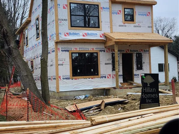 2700 Vendome Ave, Rochester Hills, MI 48309