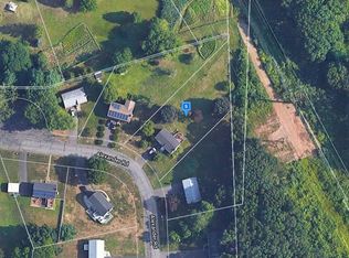 42 Alexander Rd, Bloomfield, CT 06002