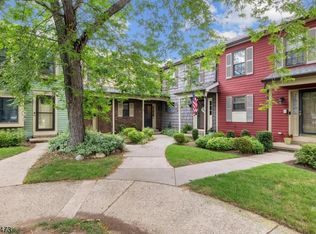 55 Duck Hawk Ct, Hackettstown, NJ 07840