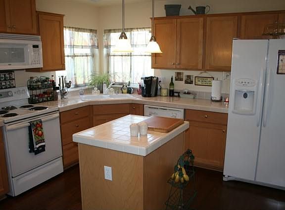 3rd image of 1330 S 38th Ave