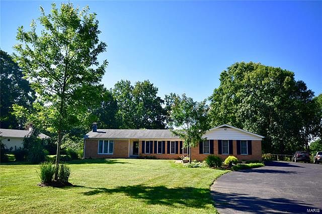 1st image of 52 Queens Dr