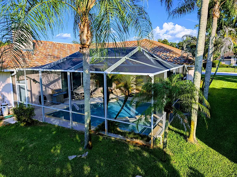 5667 Wellington Ct — Photo 47