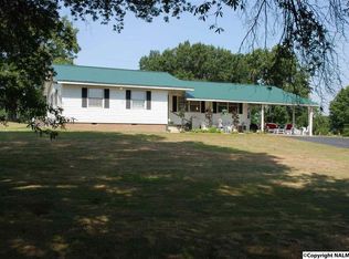 555 Hodges St NW, Rainsville, AL 35986