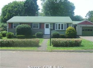 19 Meadowbrook Rd, Middletown, CT 06457