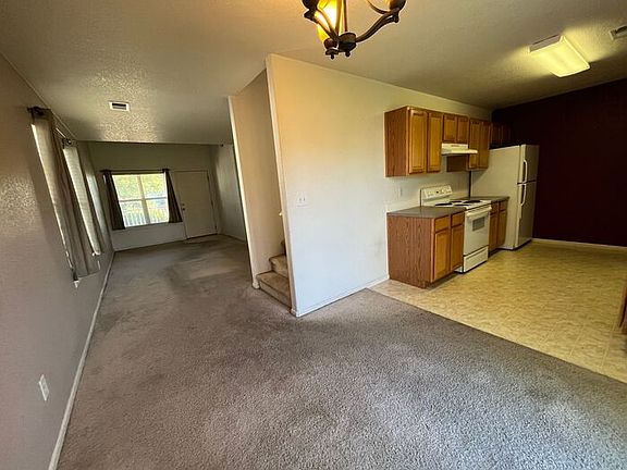 5th image of 802 Waterglen Dr #E22
