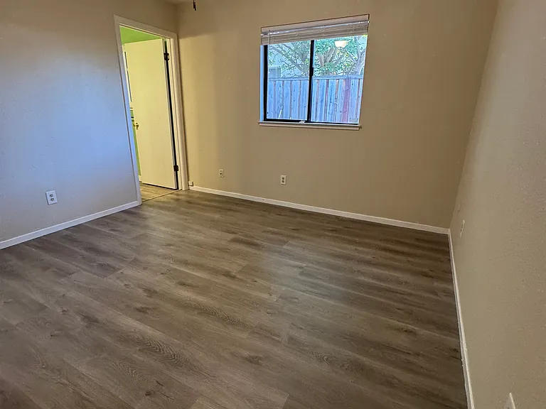 4901 11th Ave — Photo 20