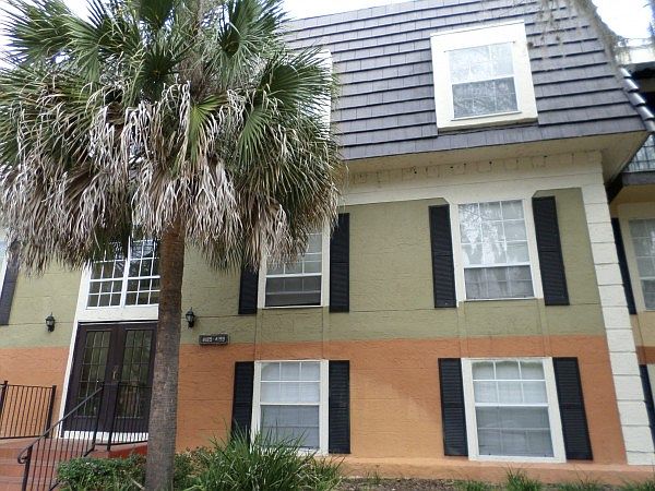 1st image of Versailles Dr