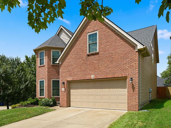 3rd image of 4016 Sweetspire Dr