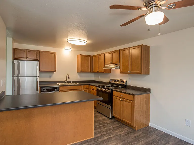 Valley Vista — Photo 21