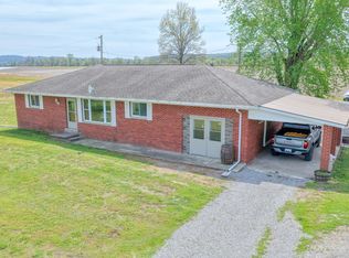 3992 Neunert Rd, Jacob, IL 62950