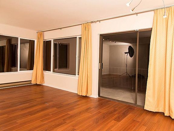 3rd image of 321 Bellevue Way SE APT 301