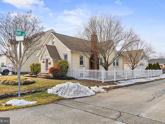 3rd image of 168 Meadow Rd