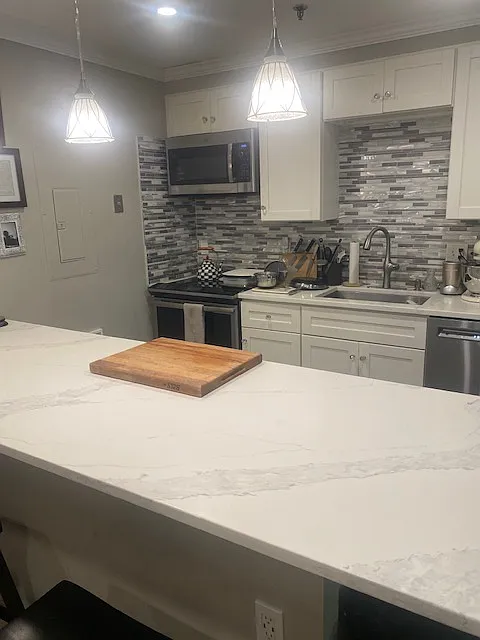 1 bed, 800 sqft, $3,950 — Photo 3