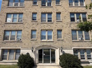 1303 Cass, Milwaukee, WI 53202