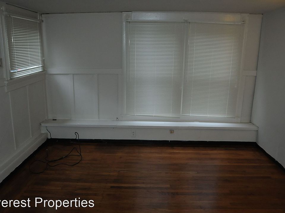 2nd image of 2545 Benvenue Ave APT 4