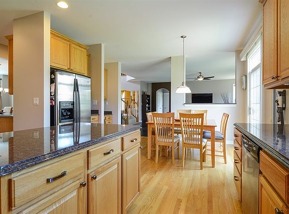 5th image of 1348 Grantham Dr