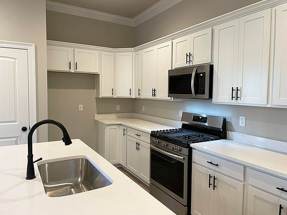 4th image of 51 Cherry Blossom Ln