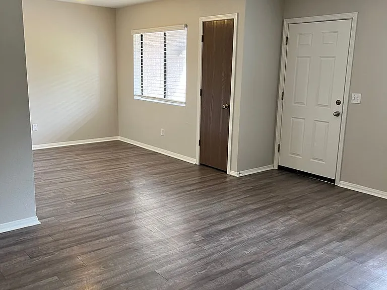 S-1031 Villa Cortez Apartments — Photo 2