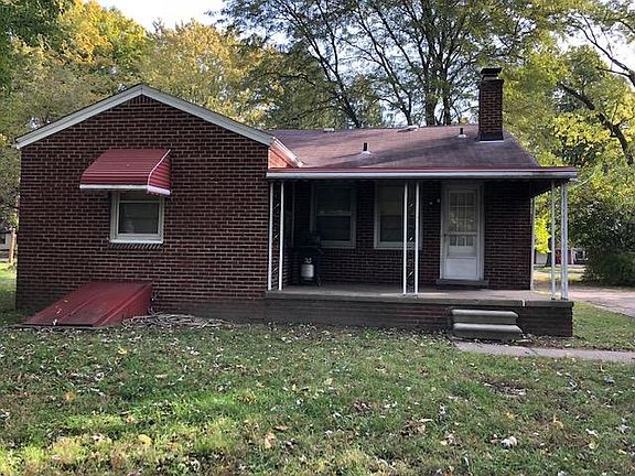 3rd image of 21301 Sherman Ave