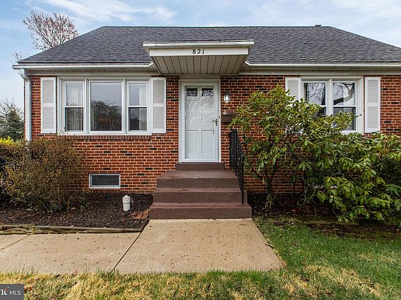 5th image of 821 Kenyon Ln