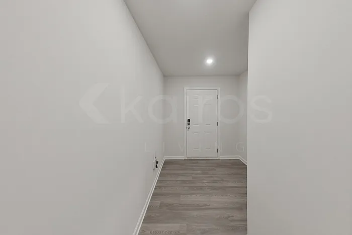 3 bed, 2.5 bath, 1648 sqft, $1,675 — Photo 2