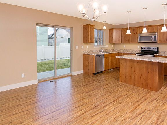 7th image of this home