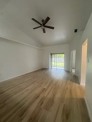 123 SE 24th Ave #125 Photo 1