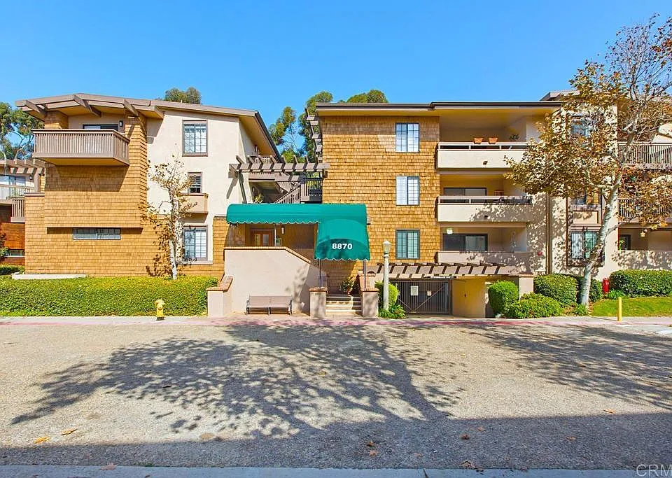 8870 Villa La Jolla Dr #213
