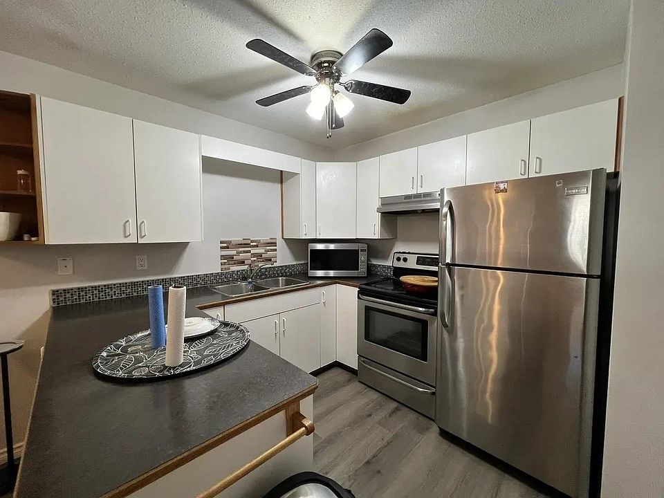 1st image of 9206 Corbould St #2