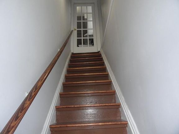 3rd image of 2710 E Broad Streeet #3