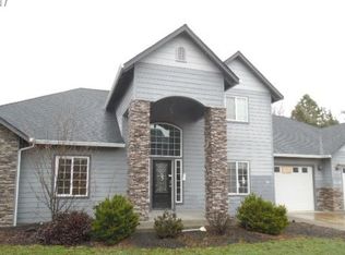 1037 Kensington Ct, Central Pt, OR 97502