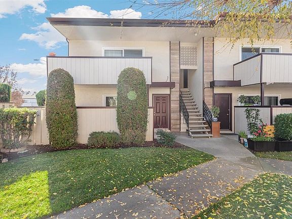 2nd image of 10193 Park Cir W APT 1