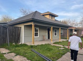 718 Bonham St, Grand Prairie, TX 75050