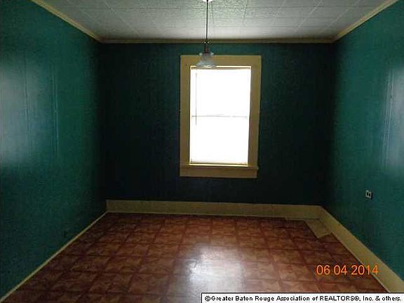 5th image of 32815 Adams Dr