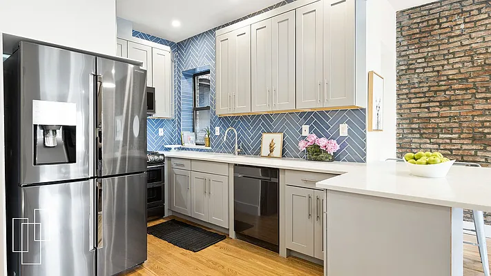 Sold by Garfield Realty  | media 16