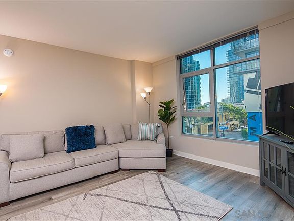 3rd image of 425 W Beech St Unit 307