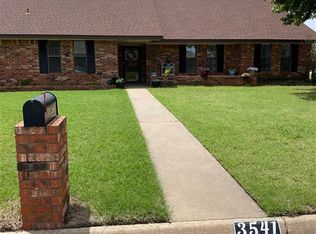 3541 Chickadee Ln, Enid, OK 73703