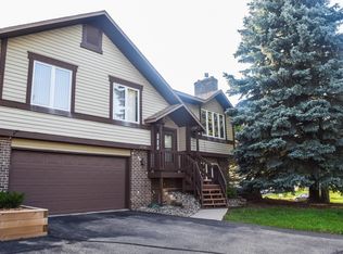 15704 Griffon Ct, Apple Valley, MN 55124