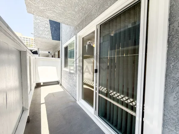 11007 Hartsook St APT 112, North Hollywood, CA 91601
