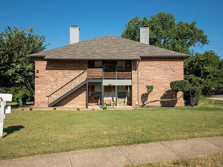 816 Betty Ct #B — Photo 17