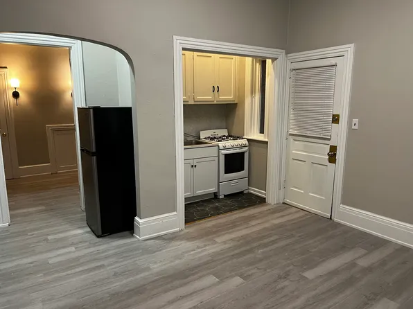 804 N West St APT 1, Wilmington, DE 19801