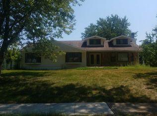 66 Steven Pl, Smithtown, NY 11787