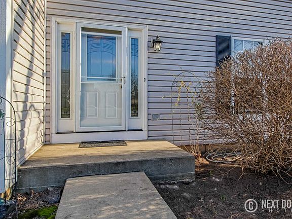 2nd image of 2841 Forestview Dr