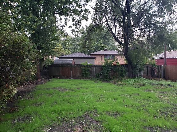 4th image of 10210 W Lyndale Ave