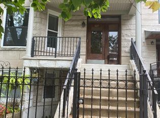 827 N Maplewood Ave #1, Chicago, IL 60622