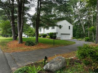 16 Springbrook Ln, Simsbury, CT 06070