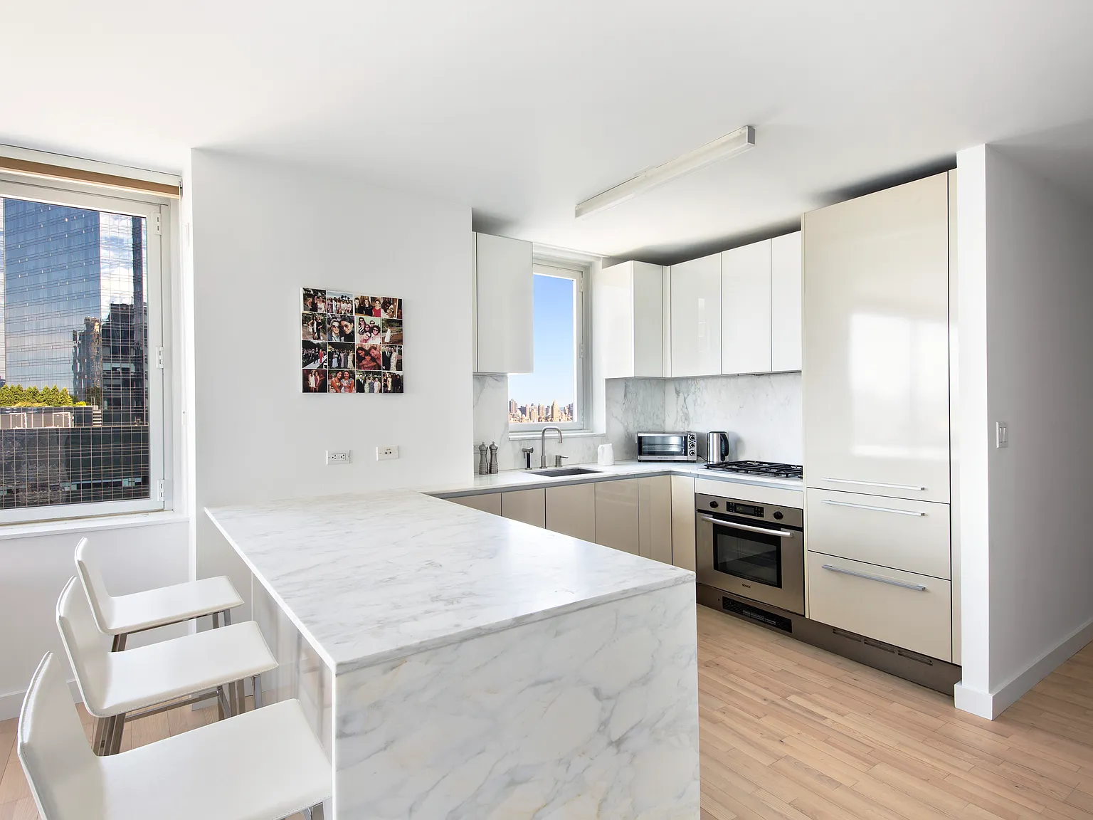 322 West 57th Street — Photo 4