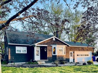 5016 Mapleton Rd, Lockport, NY 14094