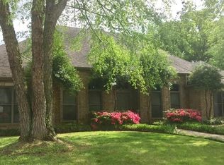 6 W Wembly Dr, Rogers, AR 72758